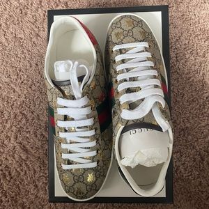 Gucci Women’s Ace GG Supreme sneaker with bees